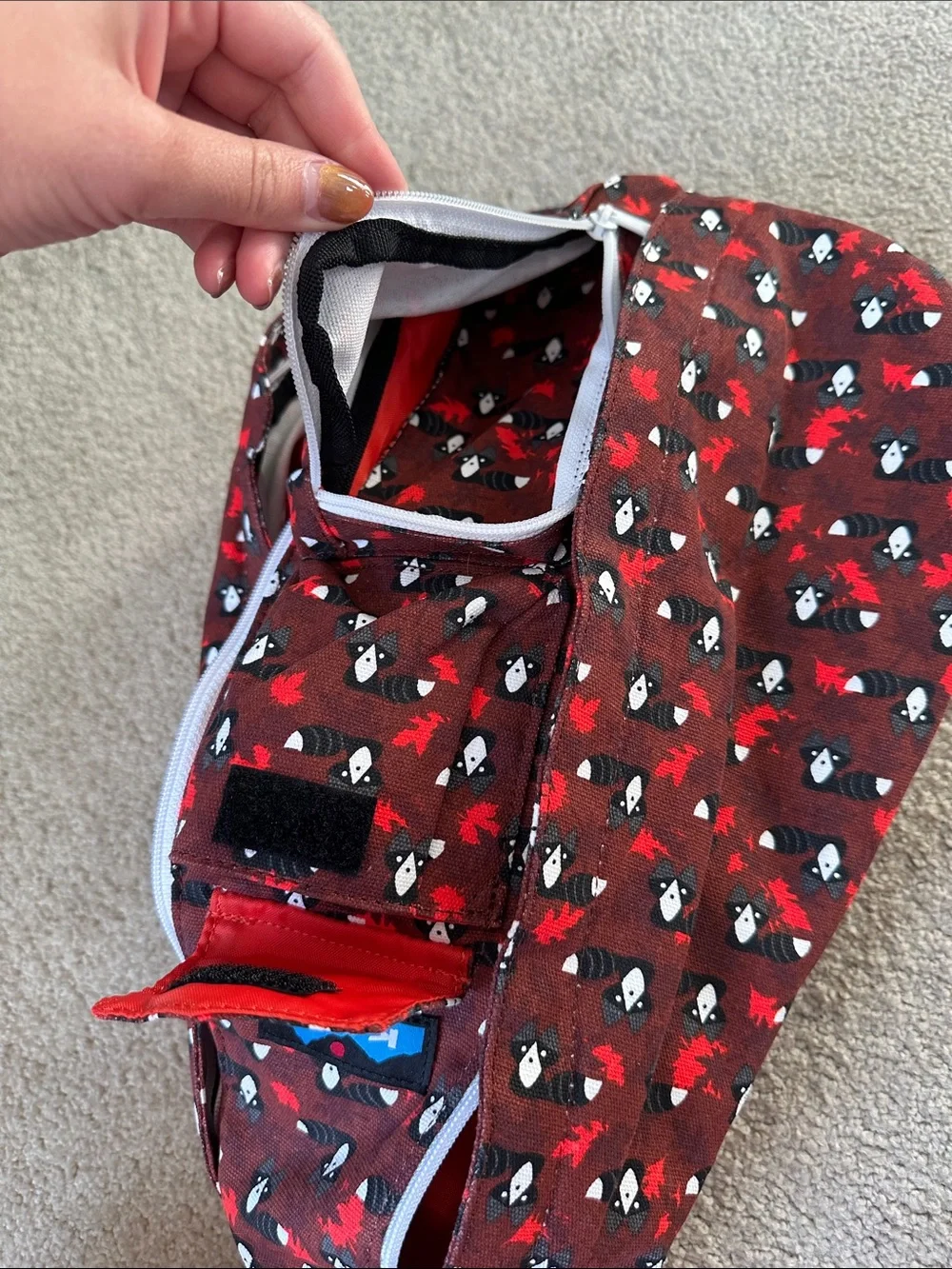 Kavu Red Raccoon Rope Sling Bag - Large